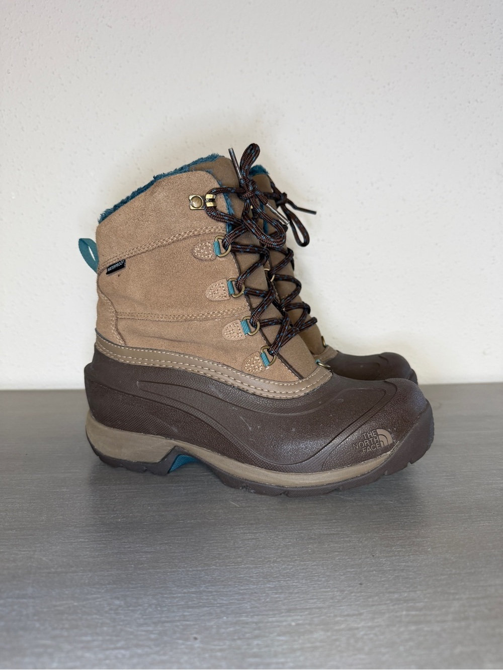The North Face Chilkat III Womens Snow Boots Size 6 Waterproof Winter Brown